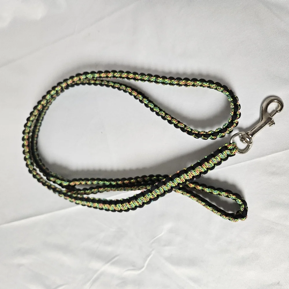 Handmade 550 Paracord Braided Dog Leash with‎ Metal Clip