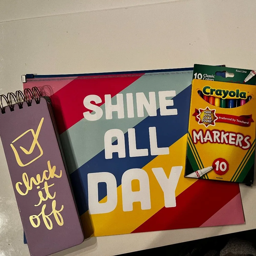 Notepad, Crayola‎ Markers & Letter-Size Poly Bag (new)