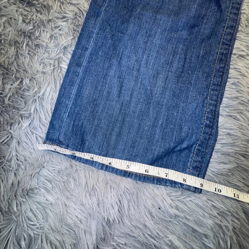 True Religion inseam discover logo