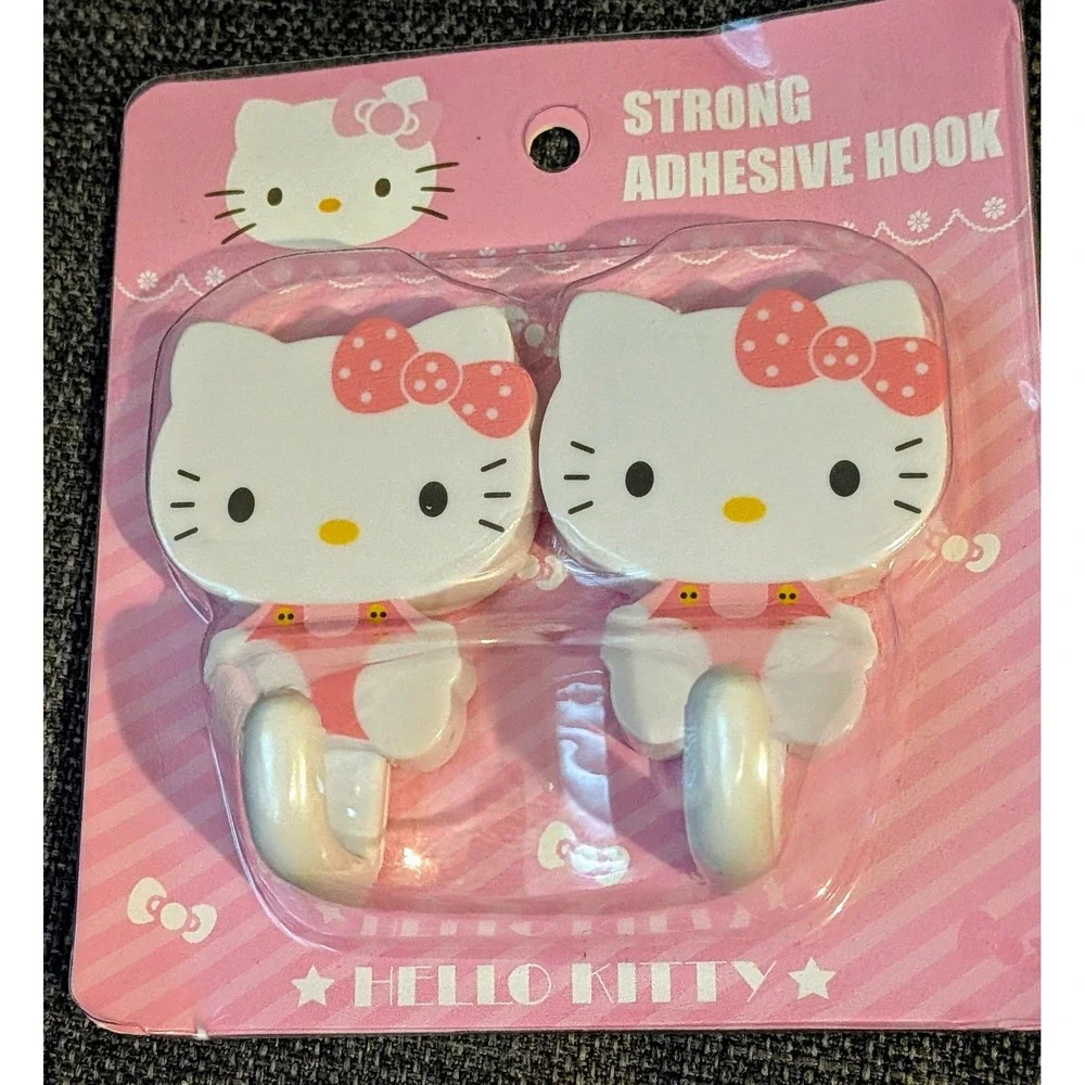 Hello Kitty delightful pair