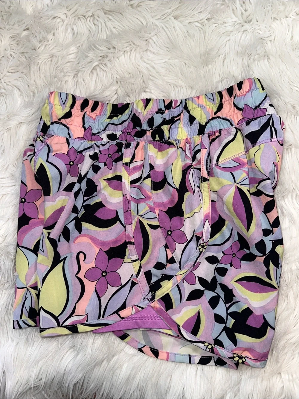 Avia funky floral