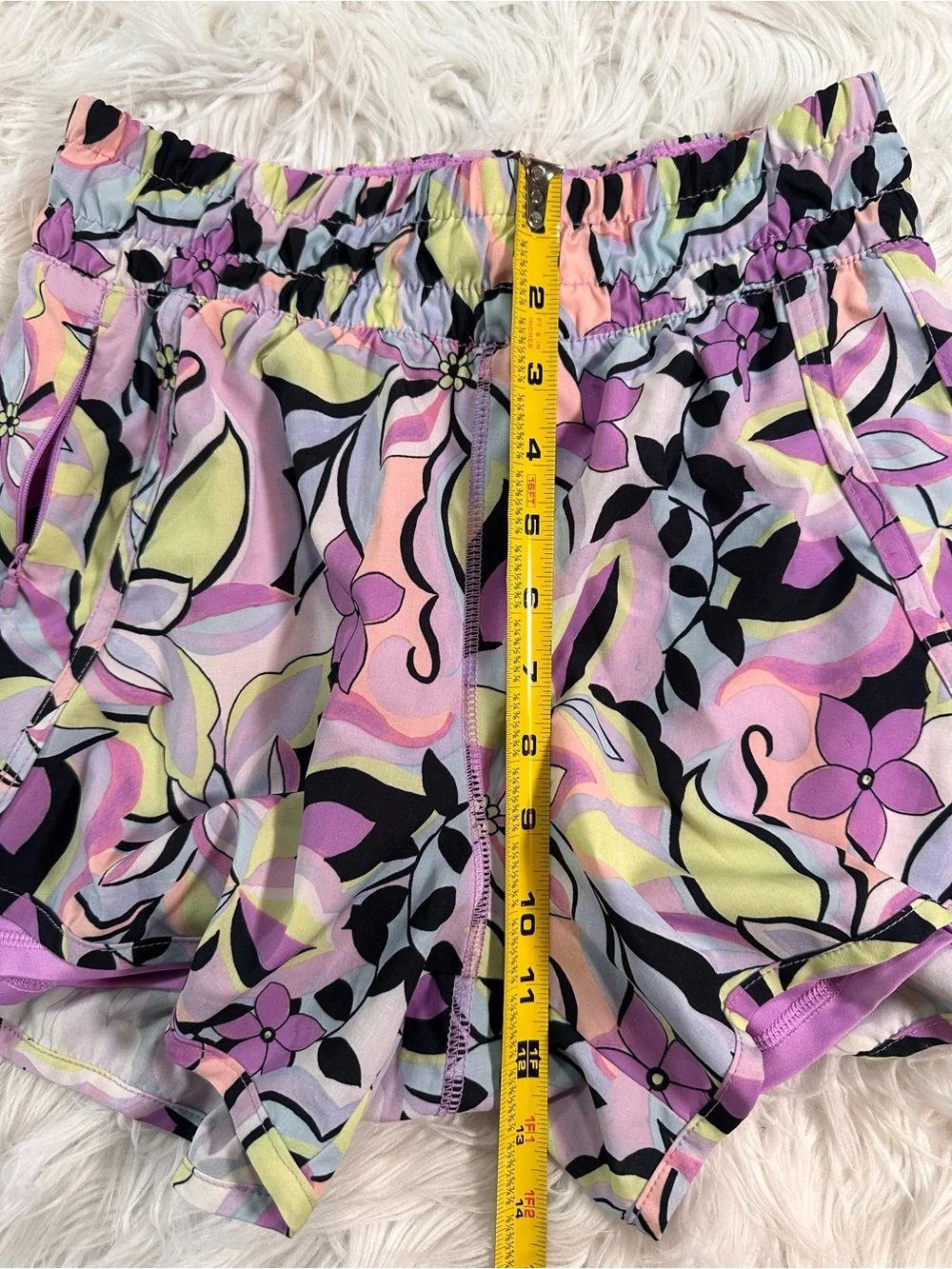 Avia funky floral