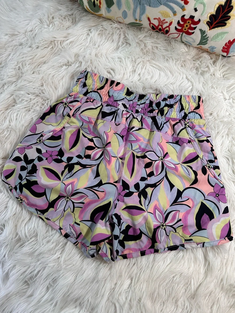 Avia funky floral