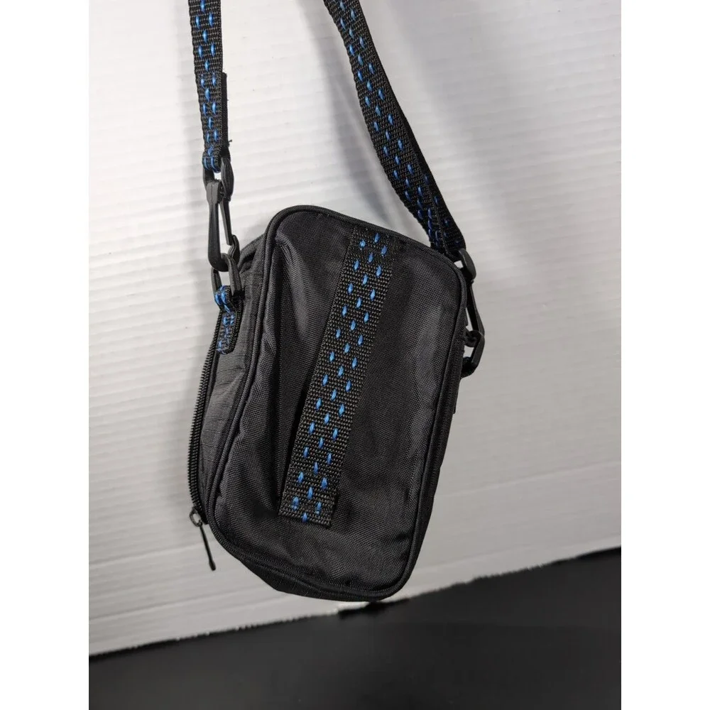 Samsonite padded crossbody