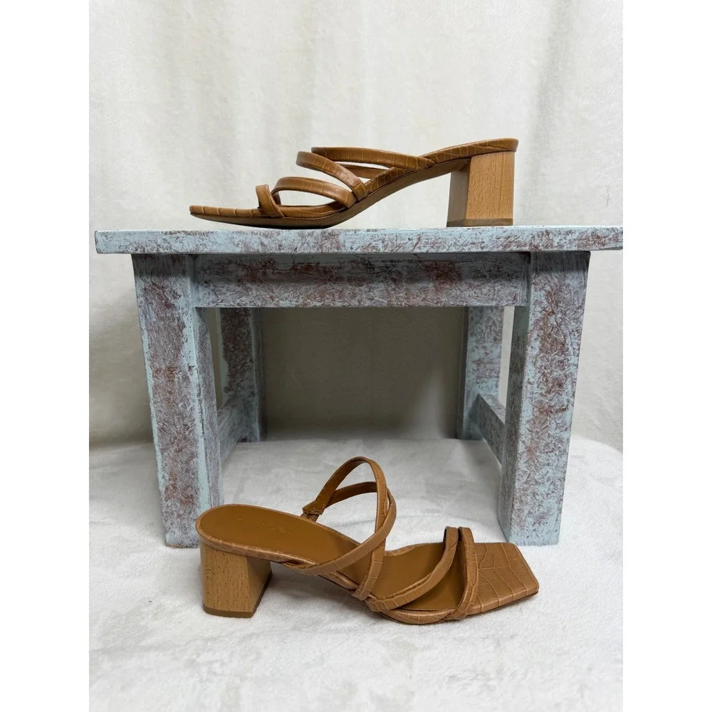 Vince Elita Sandal Womens 7M Tan Croc Embossed Leather Strappy Block Wood Heel