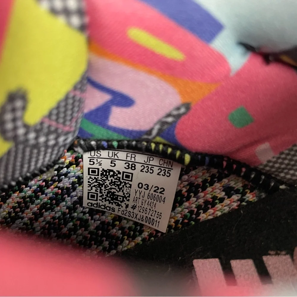 adidas chip included