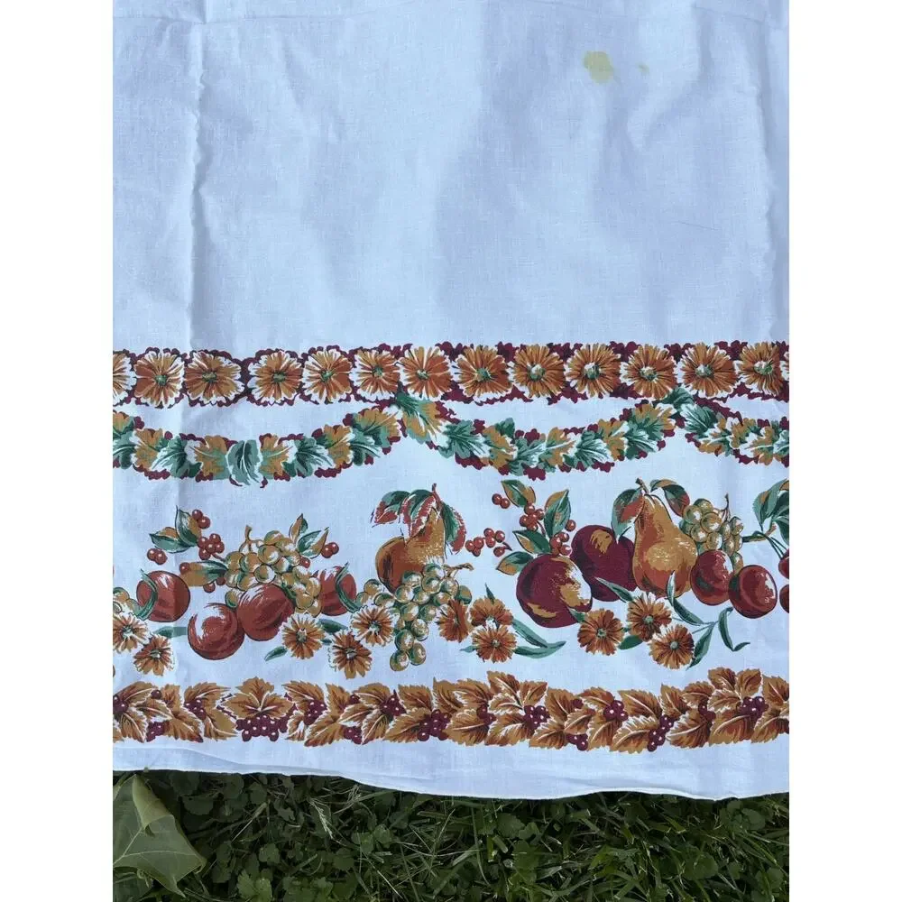 Unbranded 1950s tablecloth