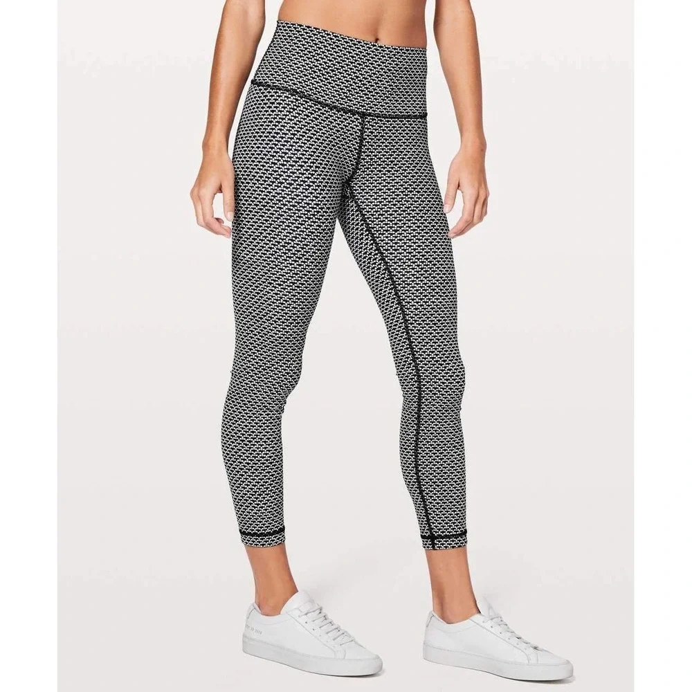 Lululemon Wunder Under Hi-Rise 7/8 Tight‎ Full-On Luxtreme Black White Size 10