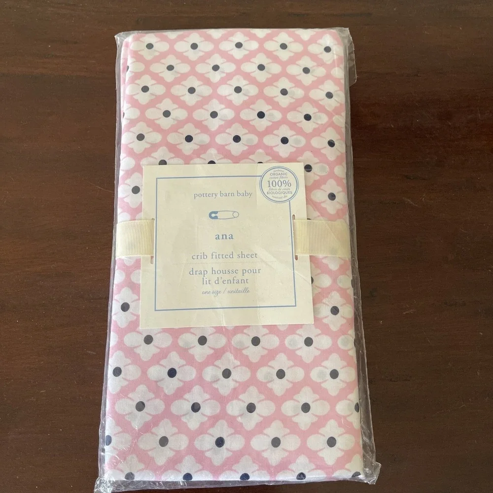 Pottery Barn Kids fitted crib