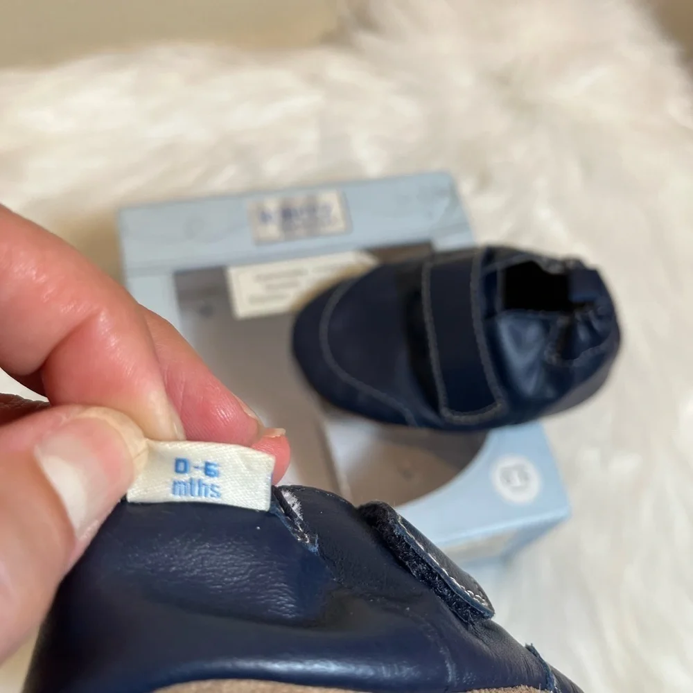 Robeez size 6m