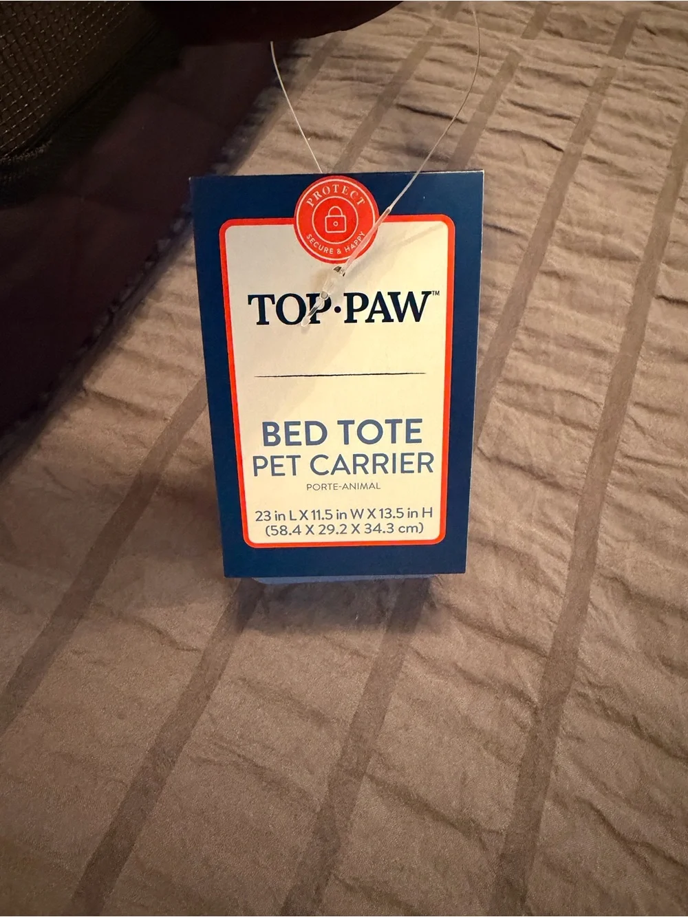 Top Paw quilted exterior