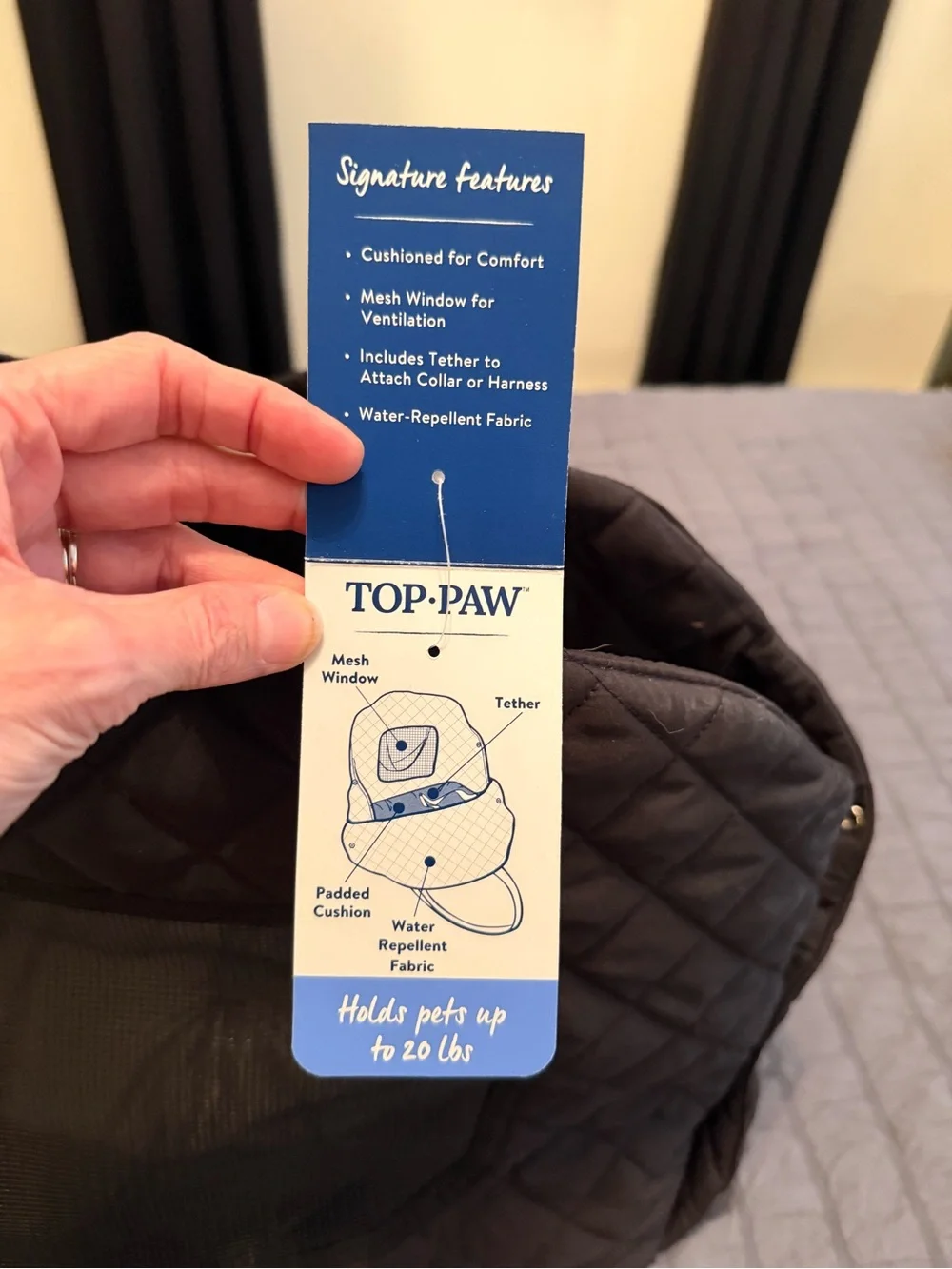 Top Paw quilted exterior