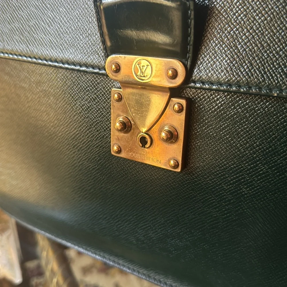 Louis Vuitton briefcase Taiga laguito dark Green and Gold lock