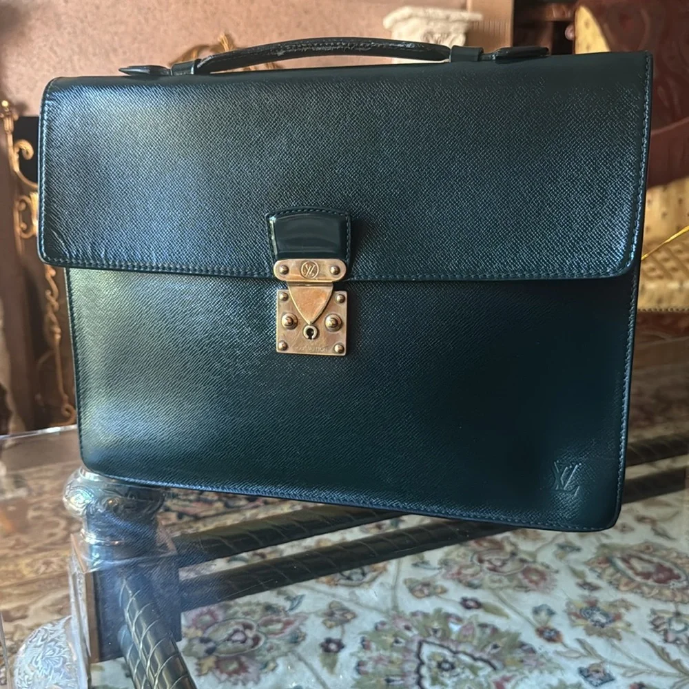 Louis Vuitton briefcase Taiga laguito dark Green and Gold lock