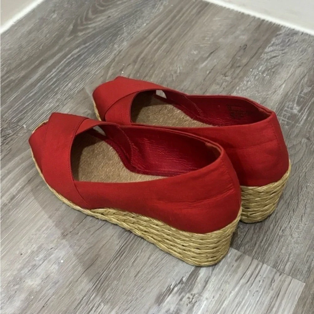 elegant coral