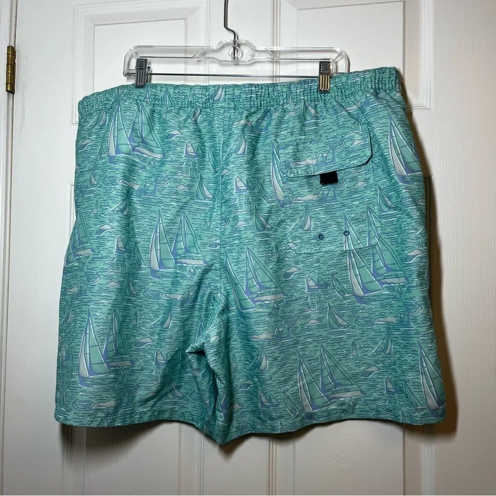 Vineyard Vines stylish swim