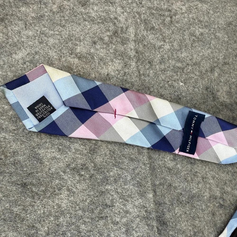 Tommy Hilfiger excellent gently