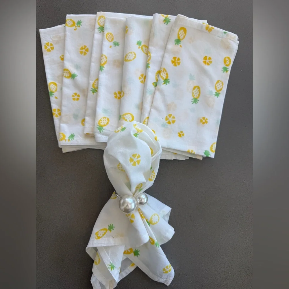 Vintage napkins printed pineapples , set of 8,nwot