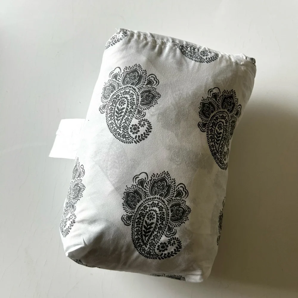 Target stylish paisley
