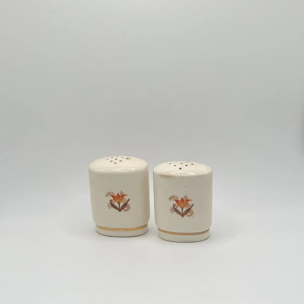 Harker Bakerite vintage pair