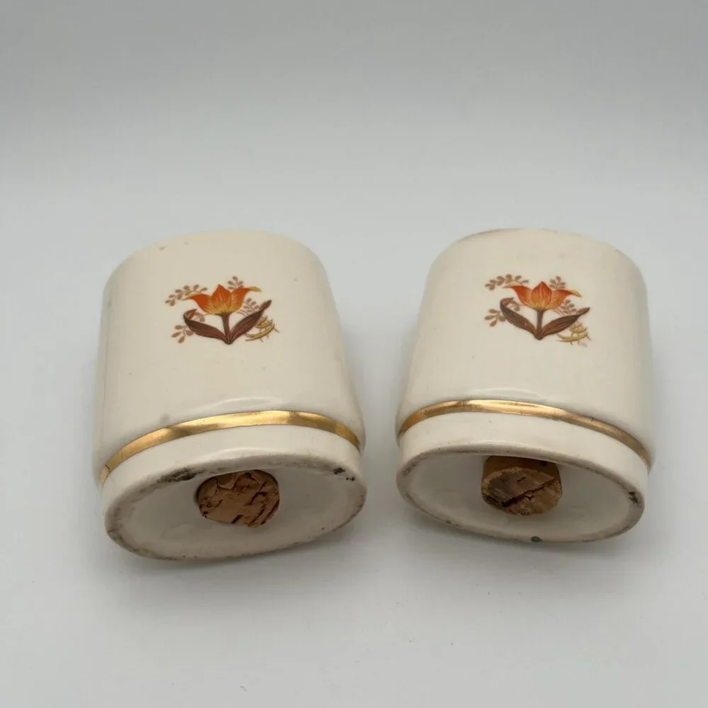 Harker Bakerite vintage pair