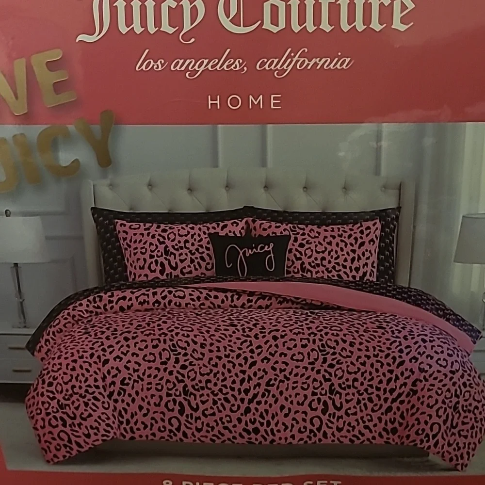 Juicy Couture bold pink