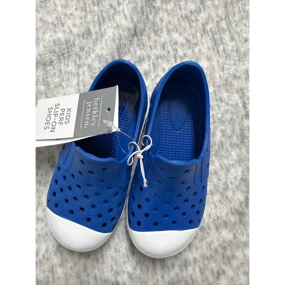Berkley Jensen Kids‎ Perf Slip-On Shoes Cobalt Blue Water Shoes Size 7 318380