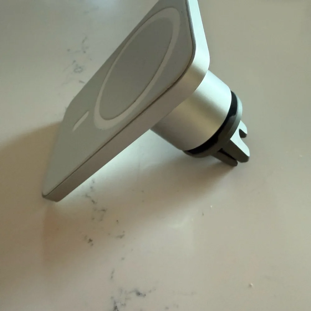 belkin compact white