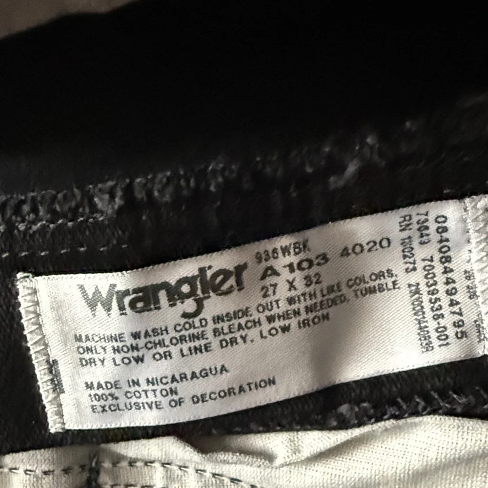 Wrangler slim straight