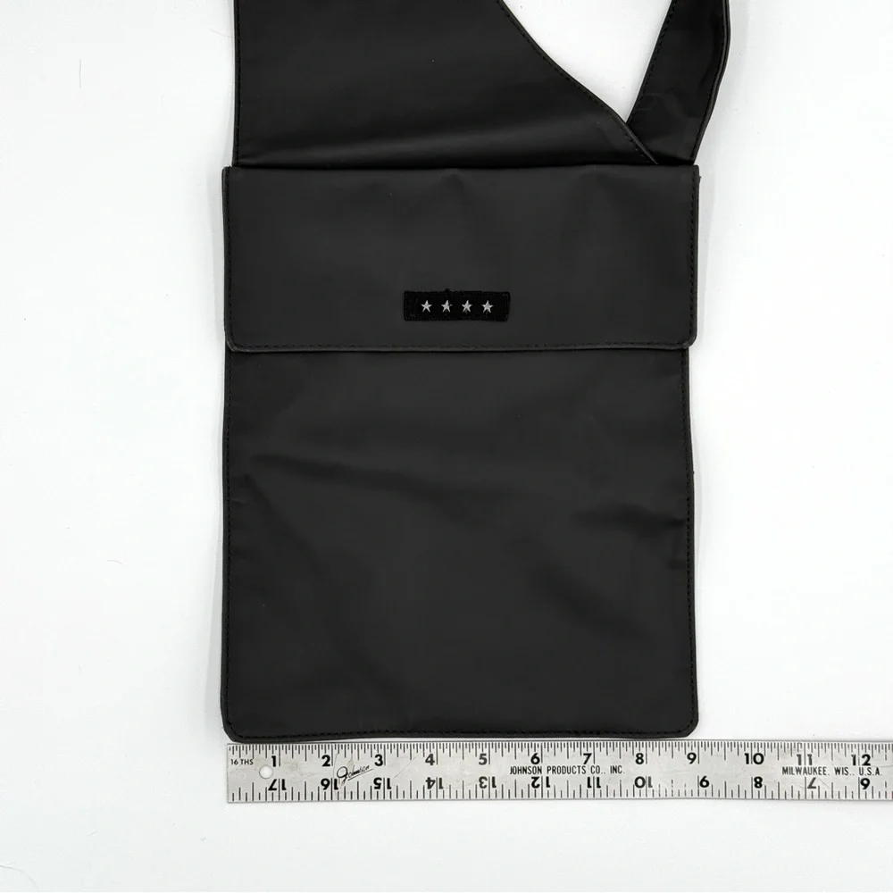 N/A sleek stylish