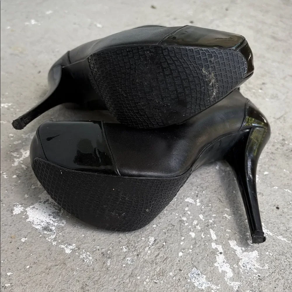 Stuart Weitzman check out
