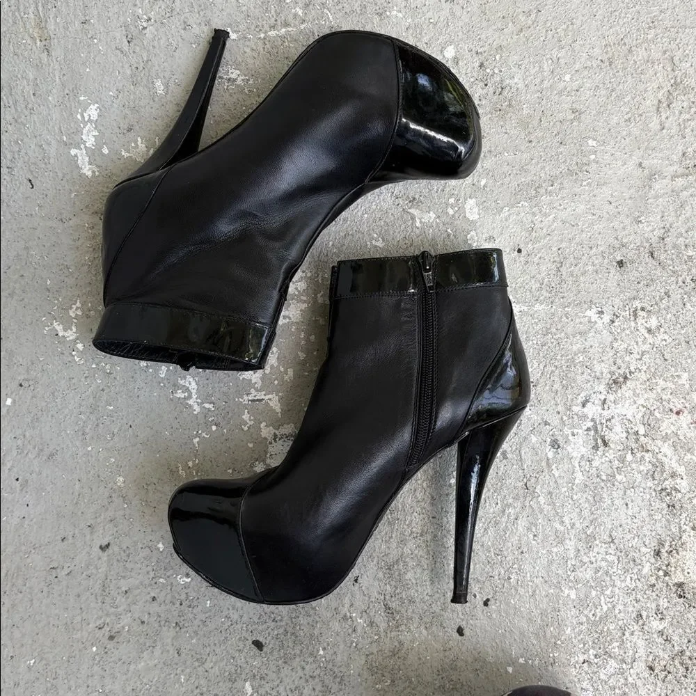 Stuart Weitzman check out