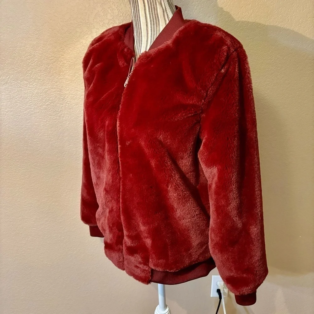 Say What? maroon trim