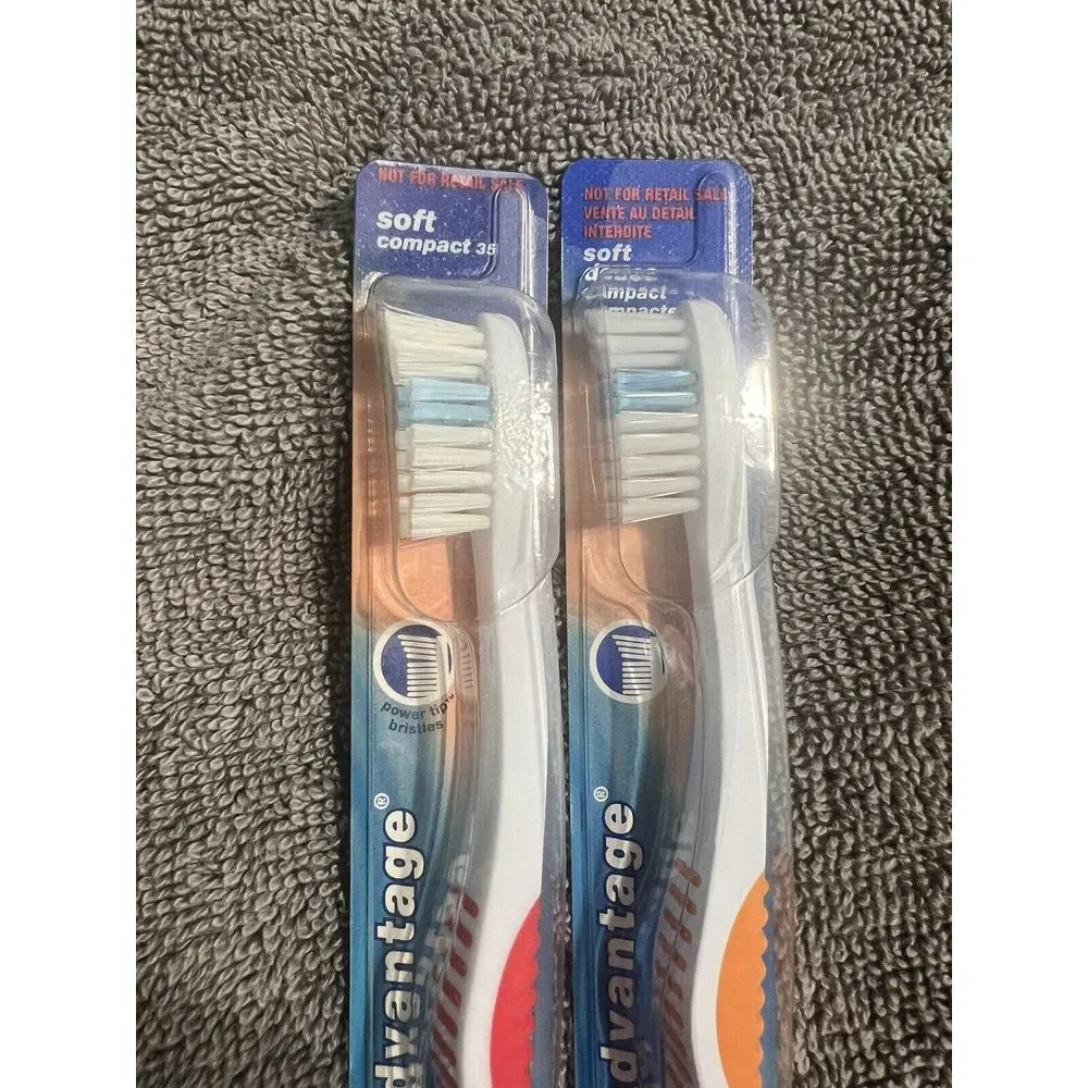 NEW!‎ ORAL-B ADVANTAGE TOOTHBRUSH (SOFT) *2002*