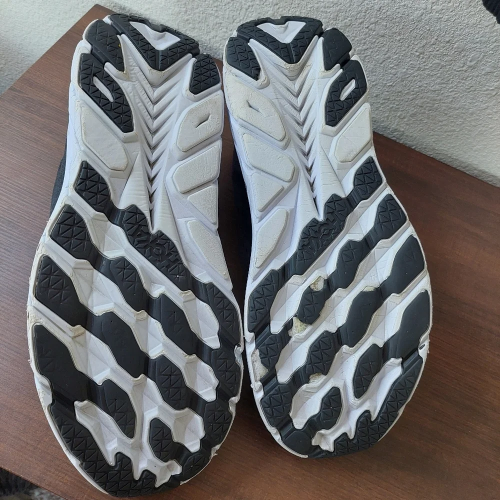Hoka clifton black
