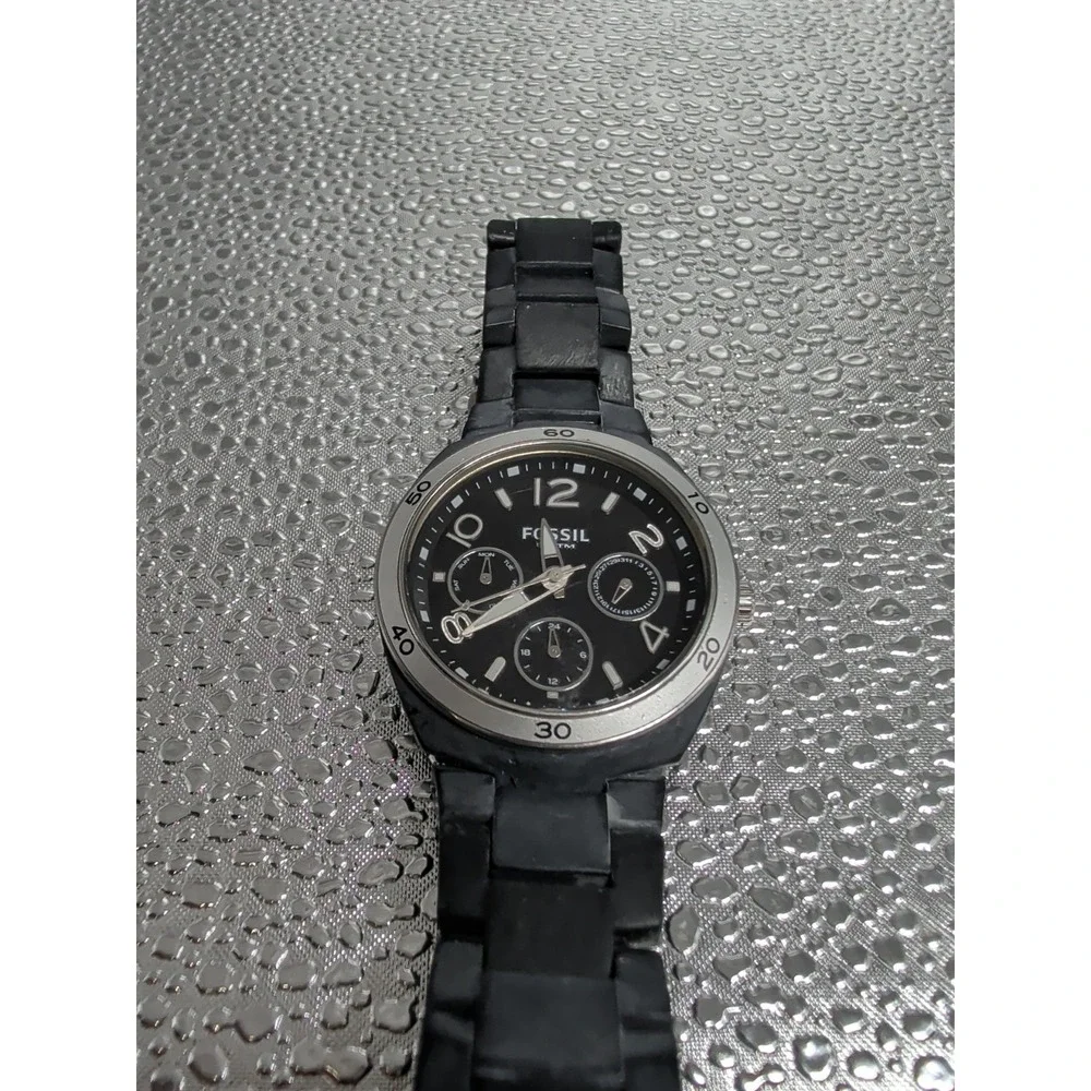 Fossil new battery