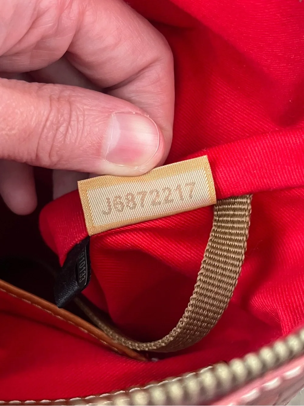 Dooney & Bourke very good