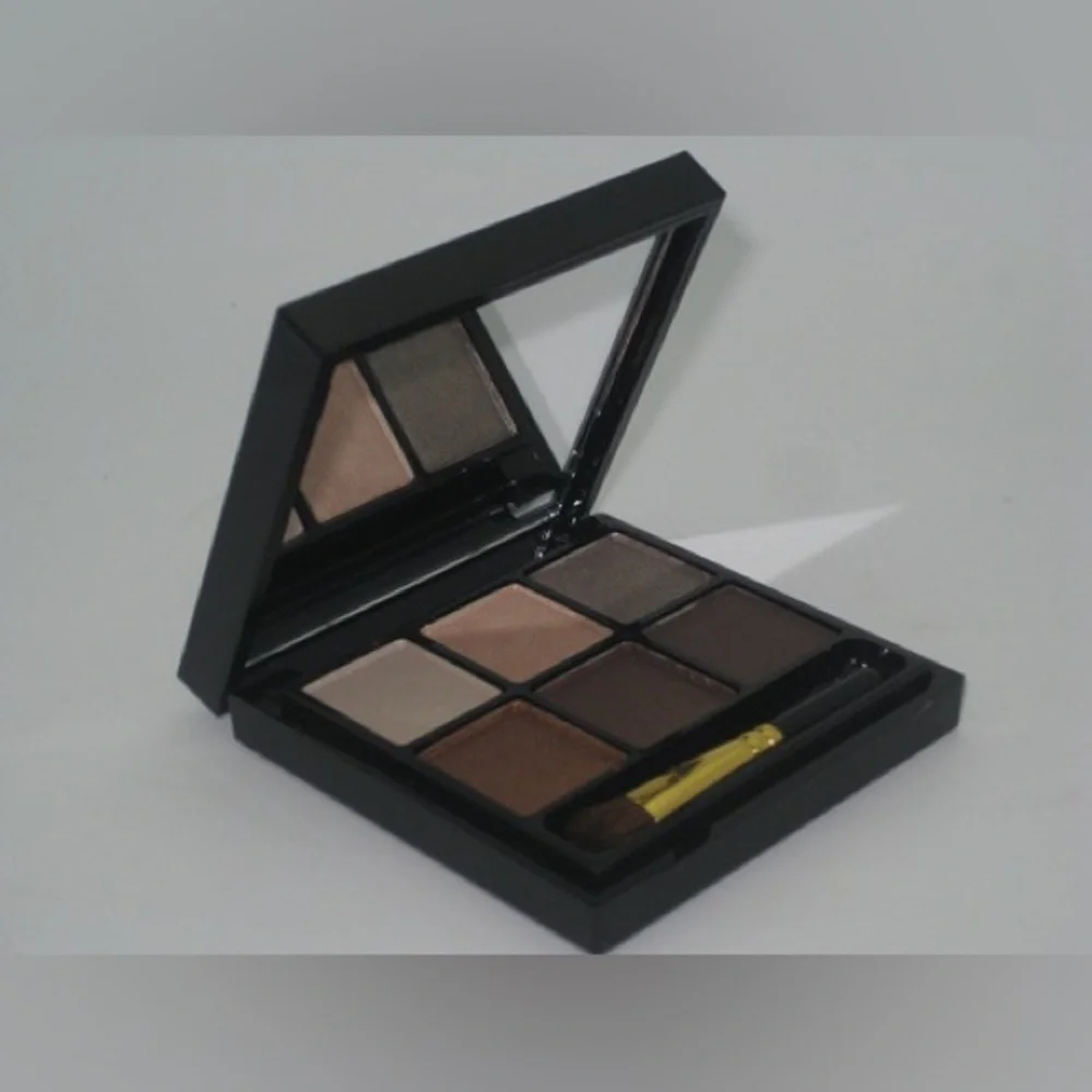 MAC Cosmetics limited edition