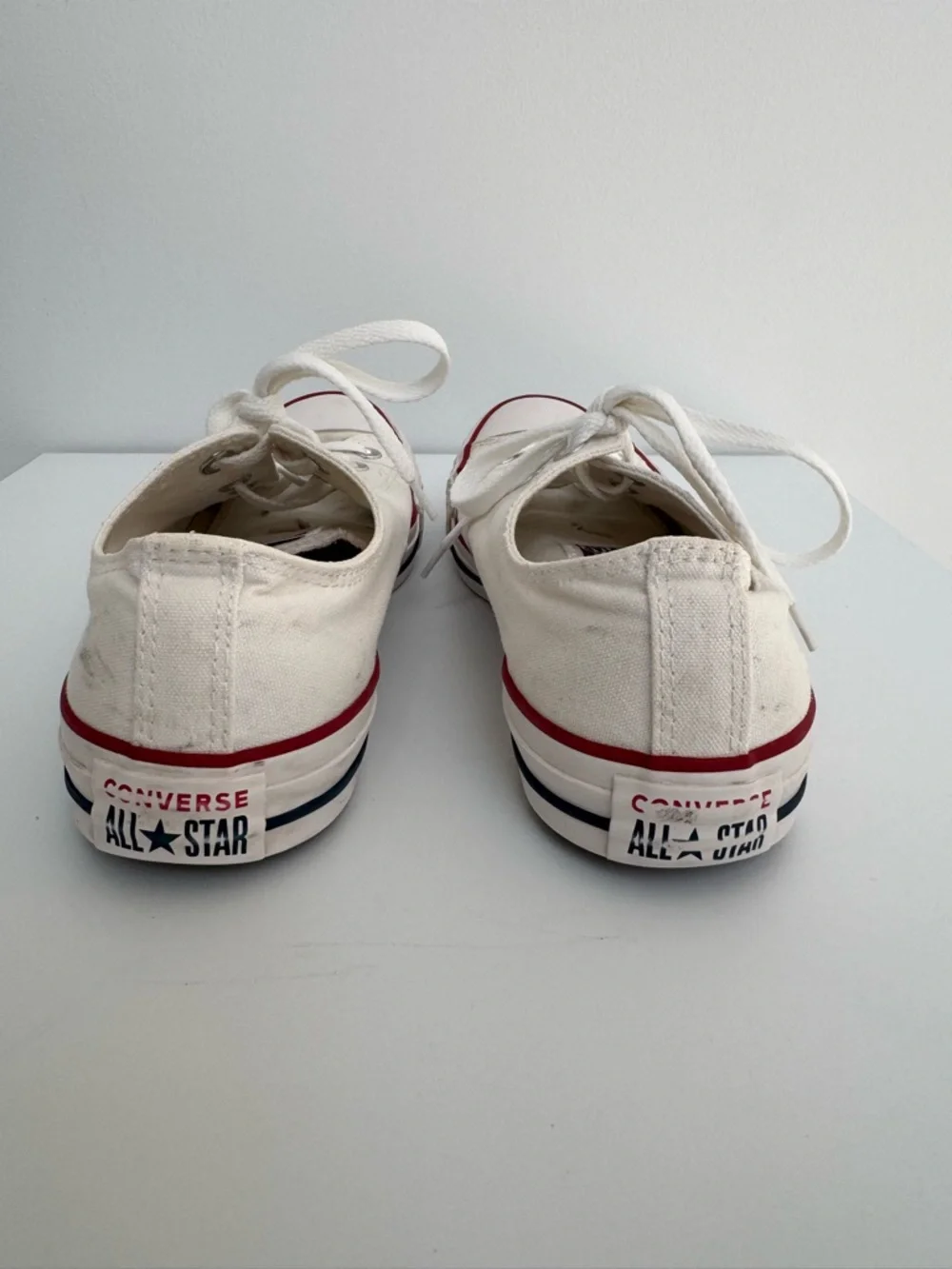 Converse medial top tongue