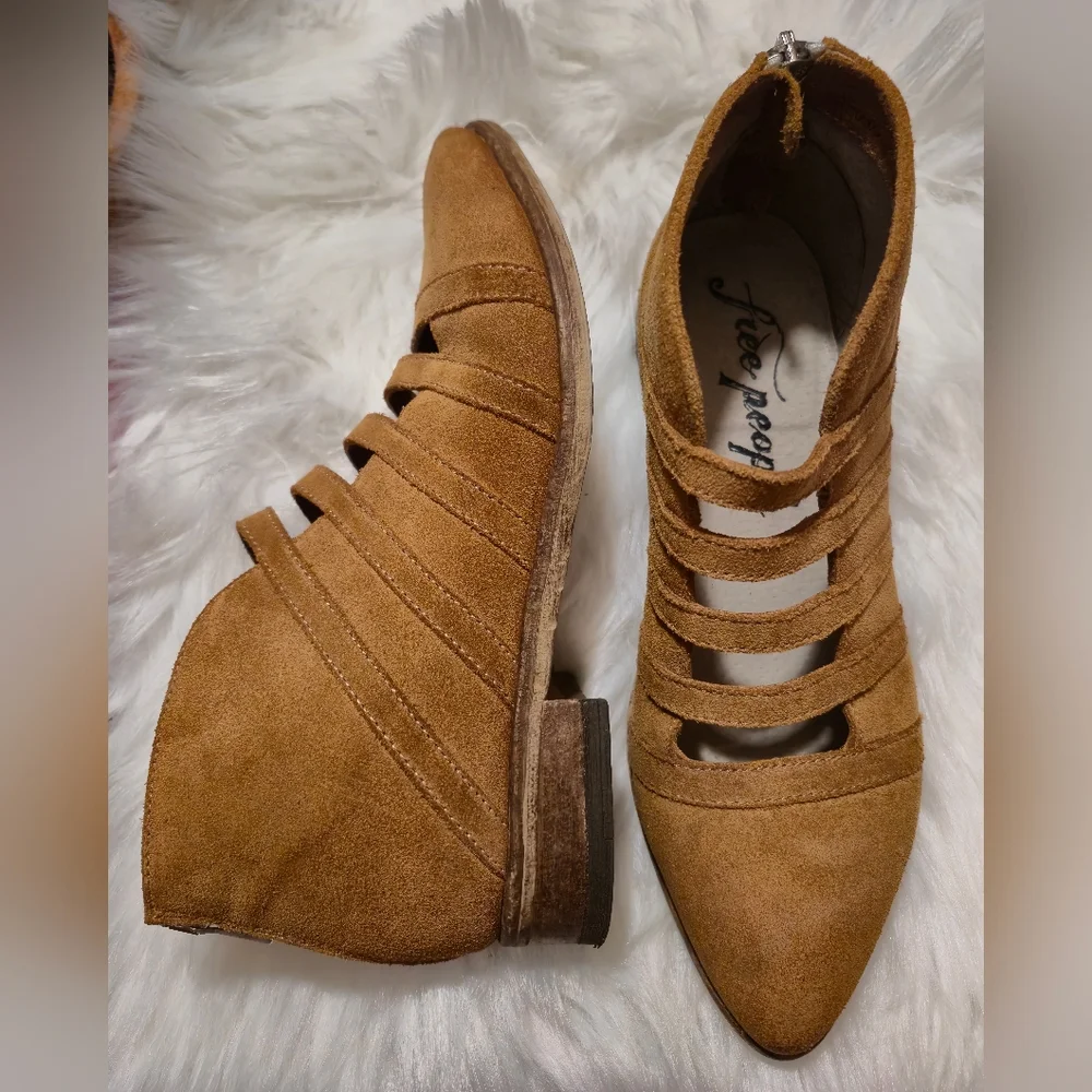 Free People Tan Suede Strappy Ankle‎ Boots