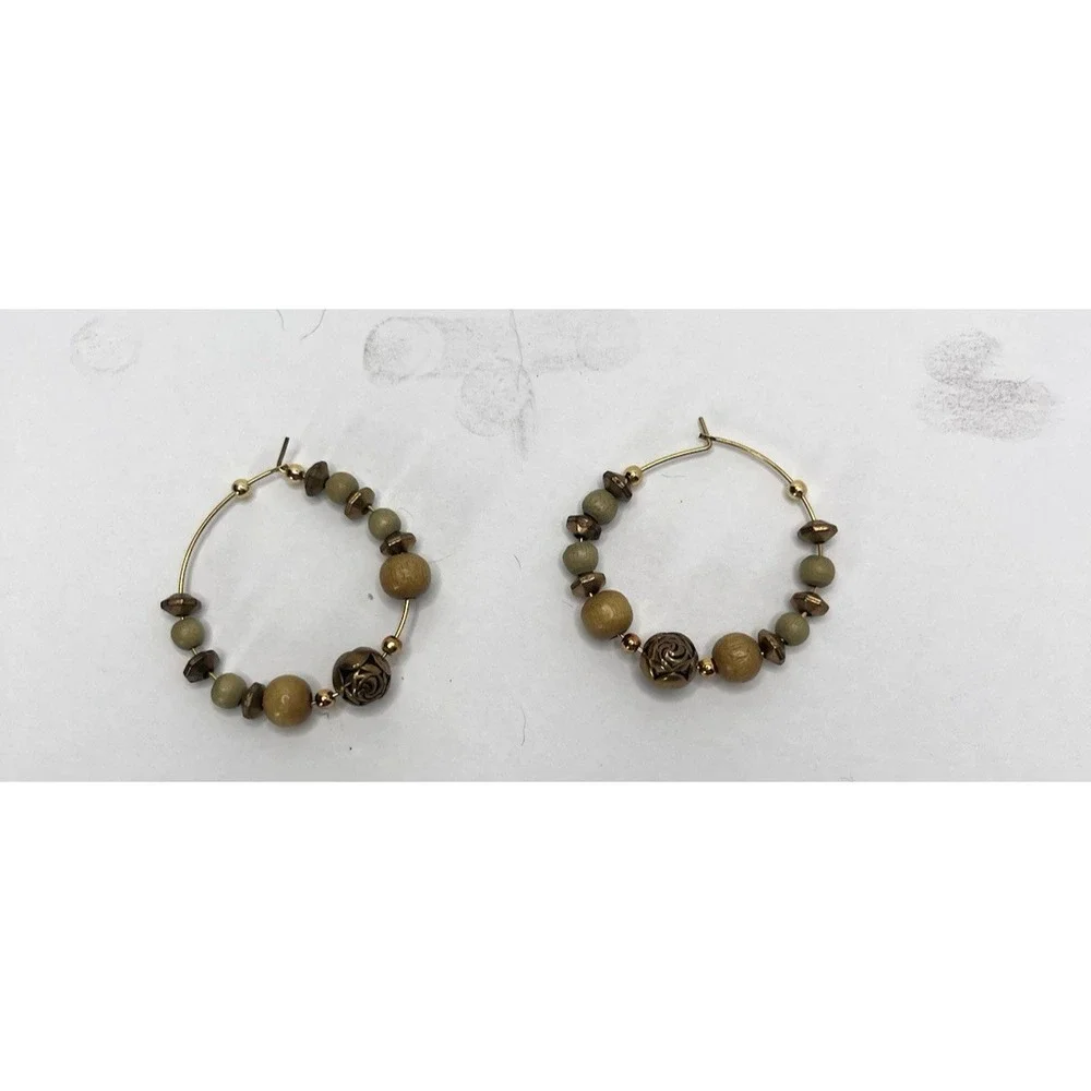 VTG Boho Beaded Hoop Earrings Green Gold Tone Lightweight Statement Earrings