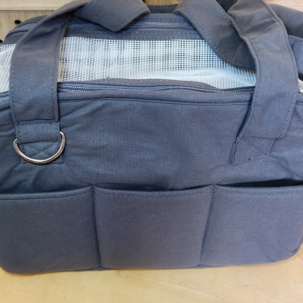 The Unbranded Brand pet carrier