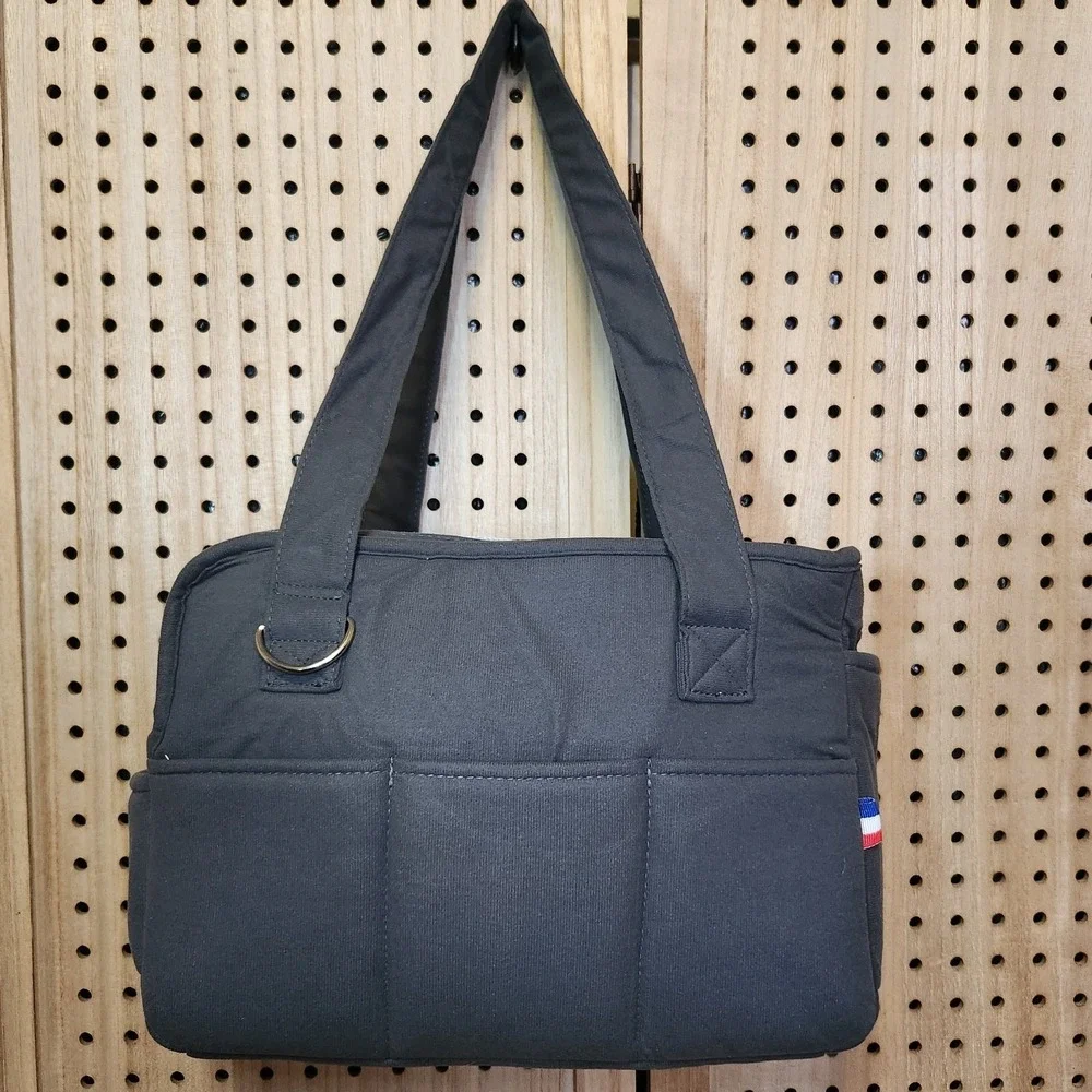 The Unbranded Brand pet carrier
