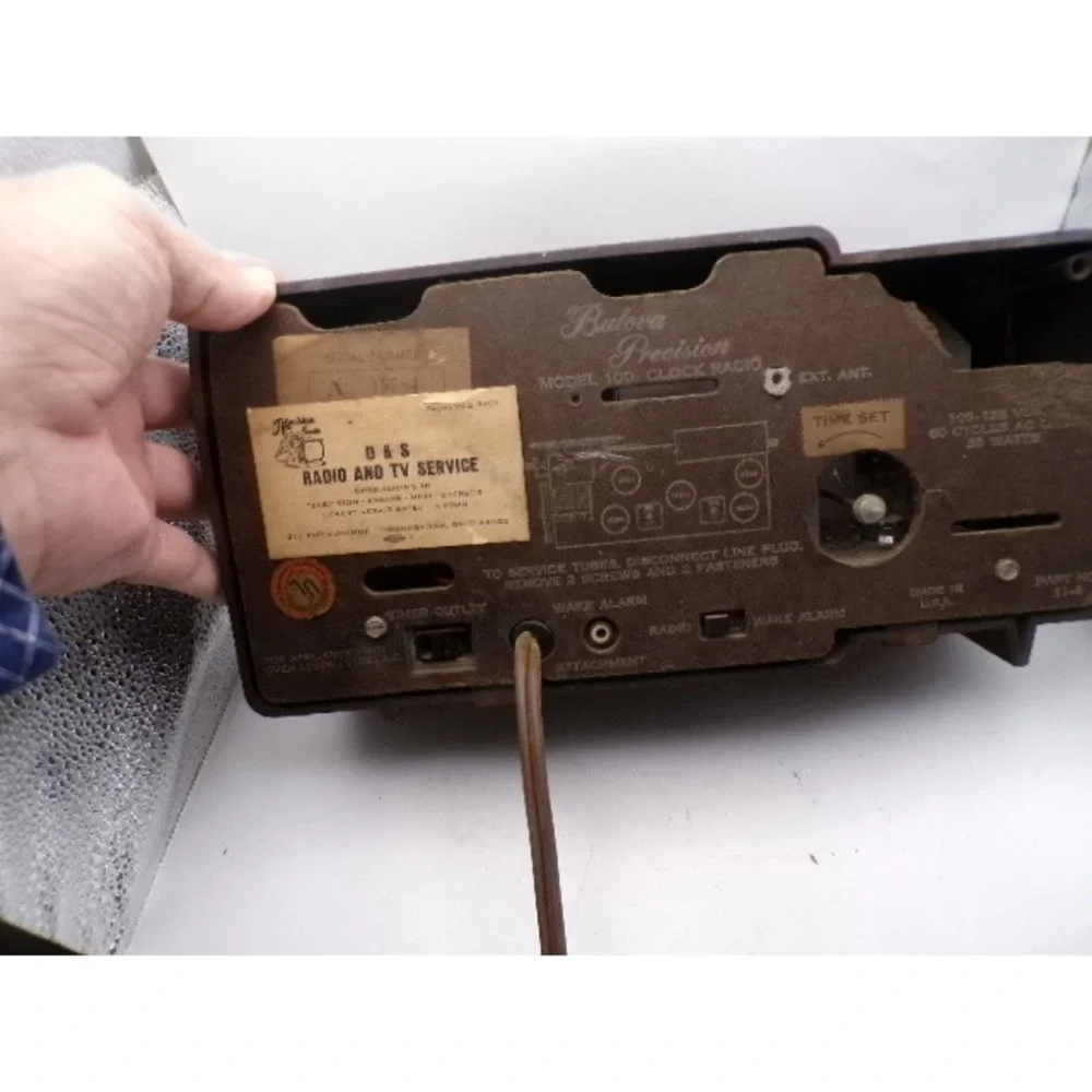 Vintage Bulova Precision 100‎ Clock Radio Mid Century Mod AM Bakelite Powers On
