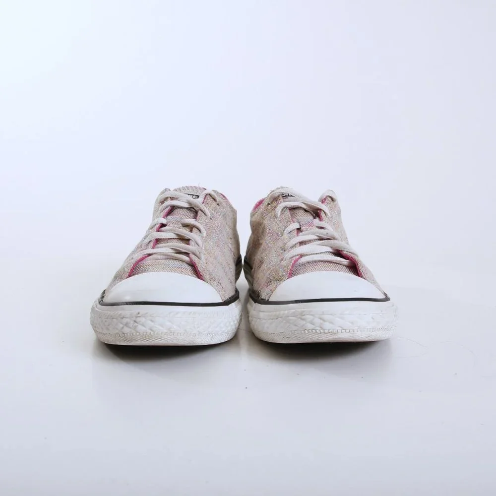 Converse junior’s size