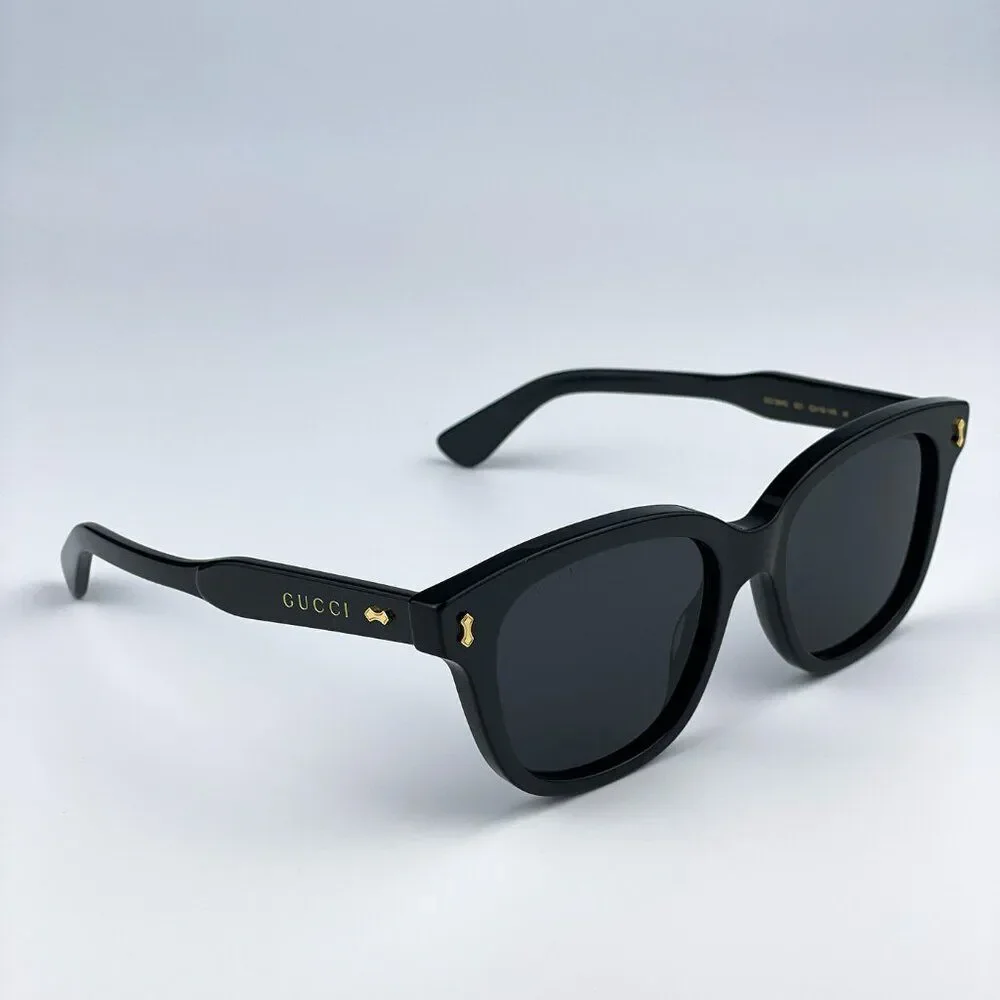 Gucci square tiny year