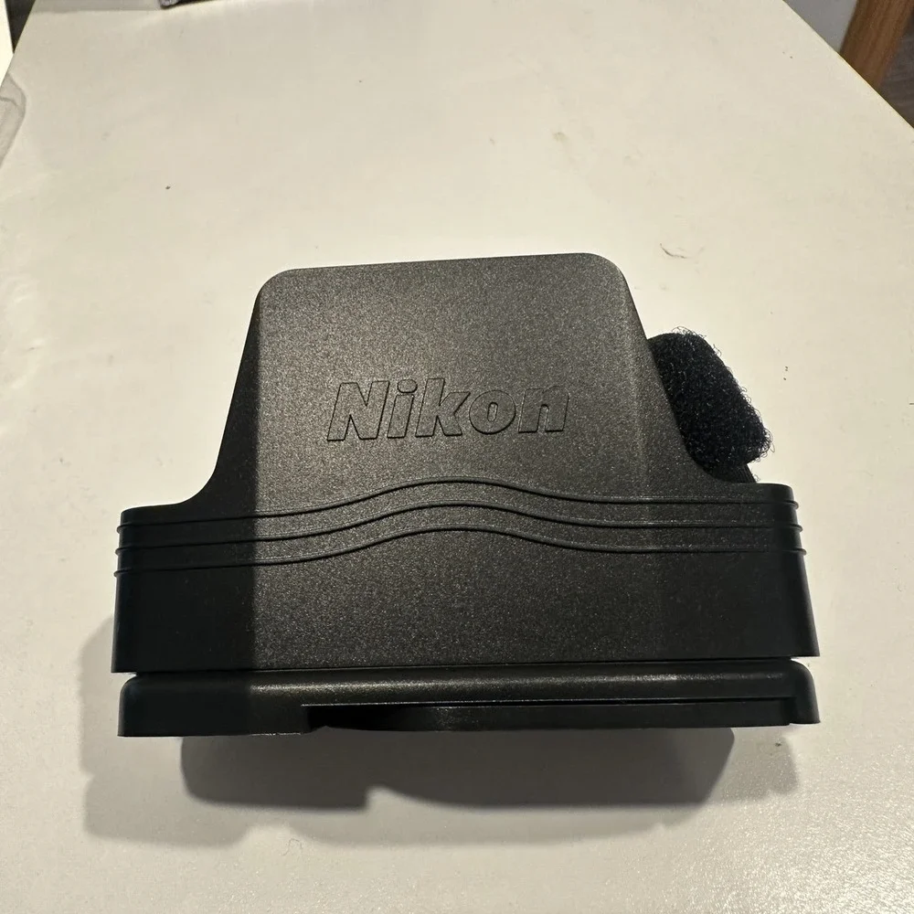 Nikon no has pet