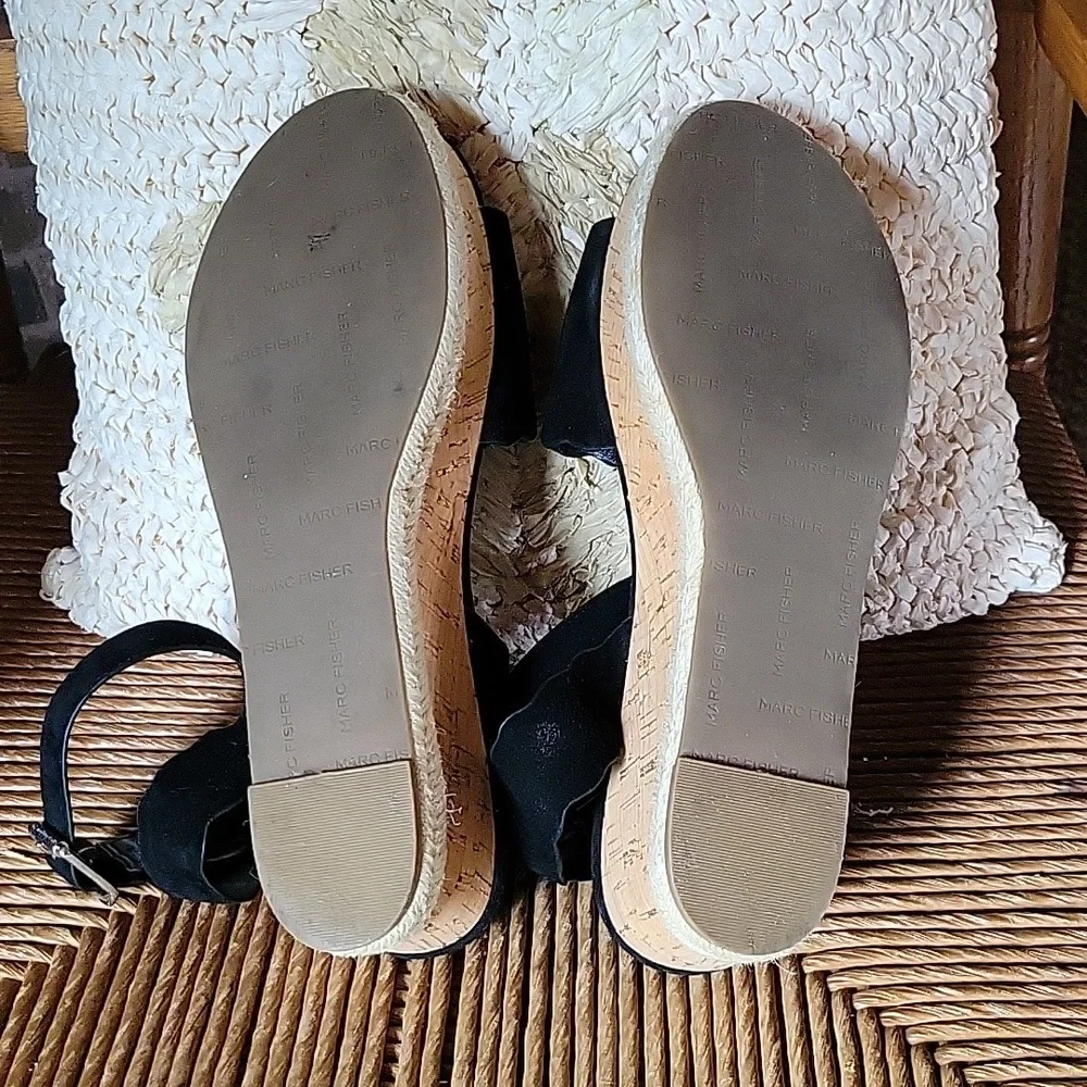 Marc Fisher Faitful platform, ankle strap sandals, size 10M