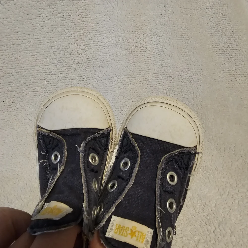 Converse stylish navy