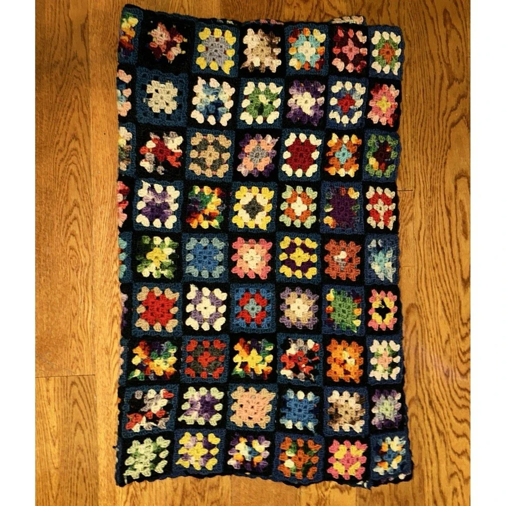 Handmade size 66x41